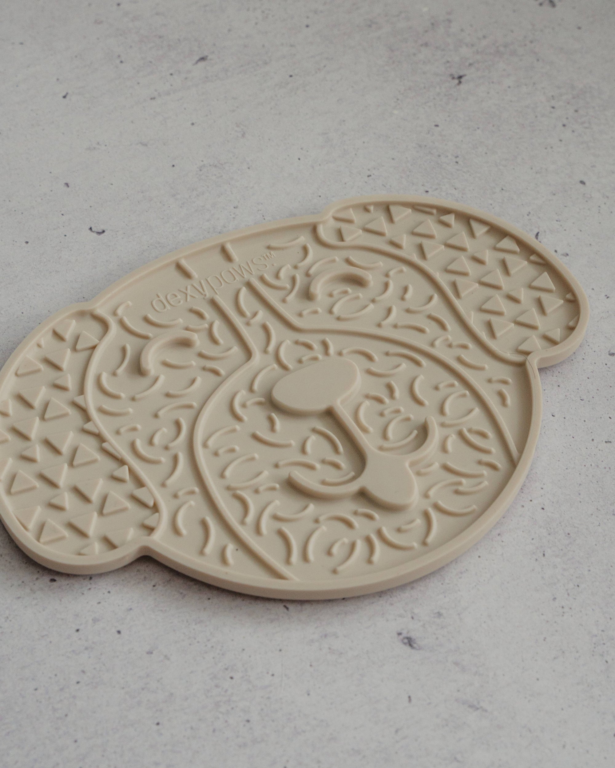 dexypaws - Cream Dog Head Enrichment Lick Mat