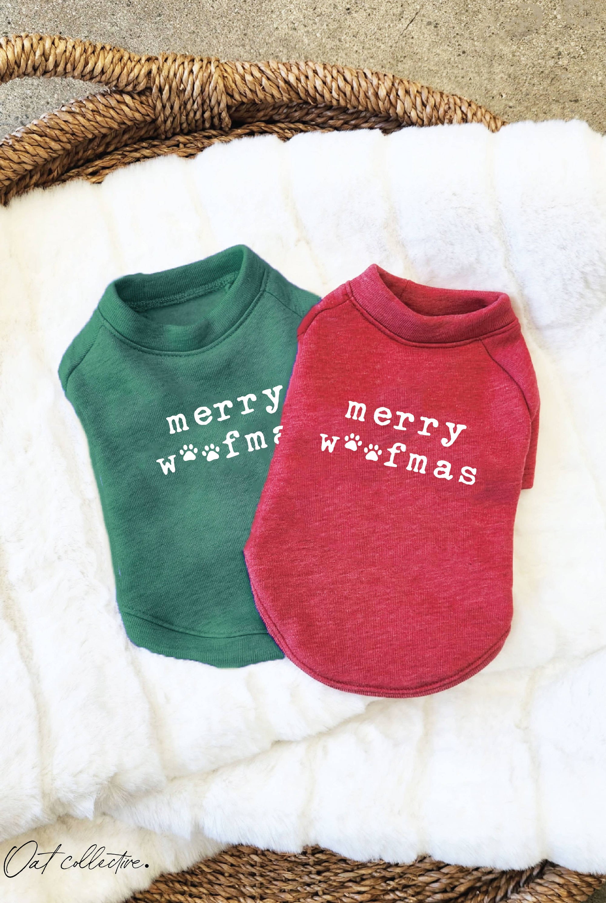 OAT COLLECTIVE - MERRY WOOFMAS Pet Graphic Sweatshirt : HEATHER FOREST / M