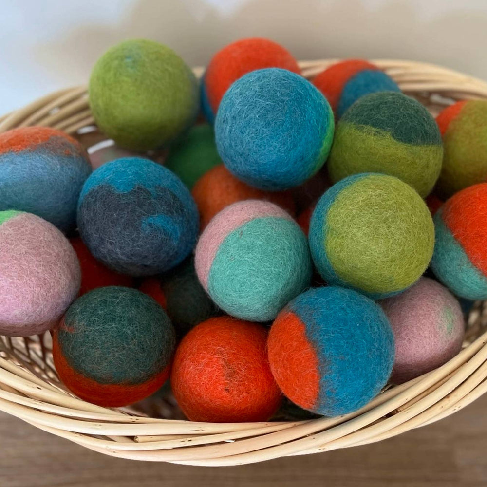 
                  
                    Handmade Felt Balls made of 100% New Zealand Wool: 1.5" (4cm)
                  
                