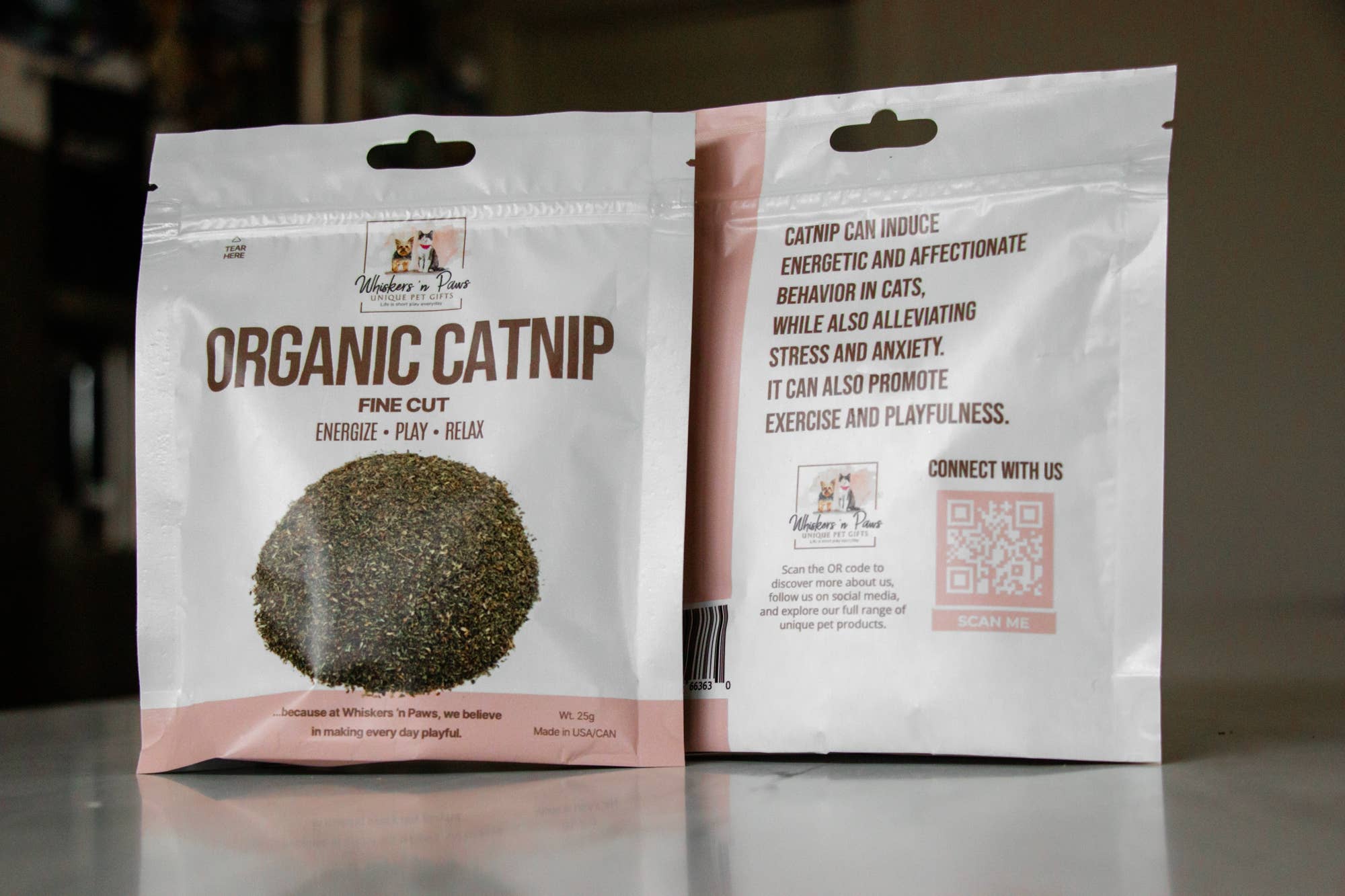 Whiskers 'n Paws Unique Pet Gifts, LLC - Organic Catnip - Fine Cut  - 0.8 oz pouch - Nepeta cataria