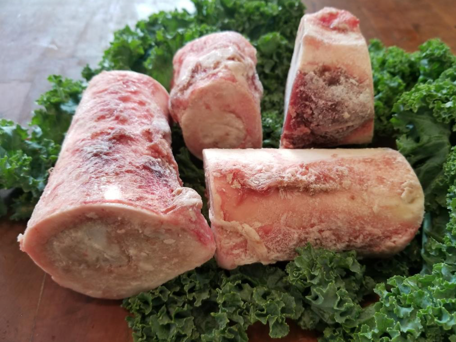 Mutt Gutt Black Angus Marrow Bone Frozen Raw | 2 in 6ct
