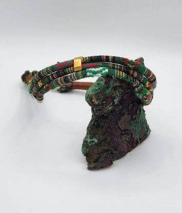 Dogs and Cats Oh My - Weave Necklace Collars for Dogs: Purple Multi / X-Small
