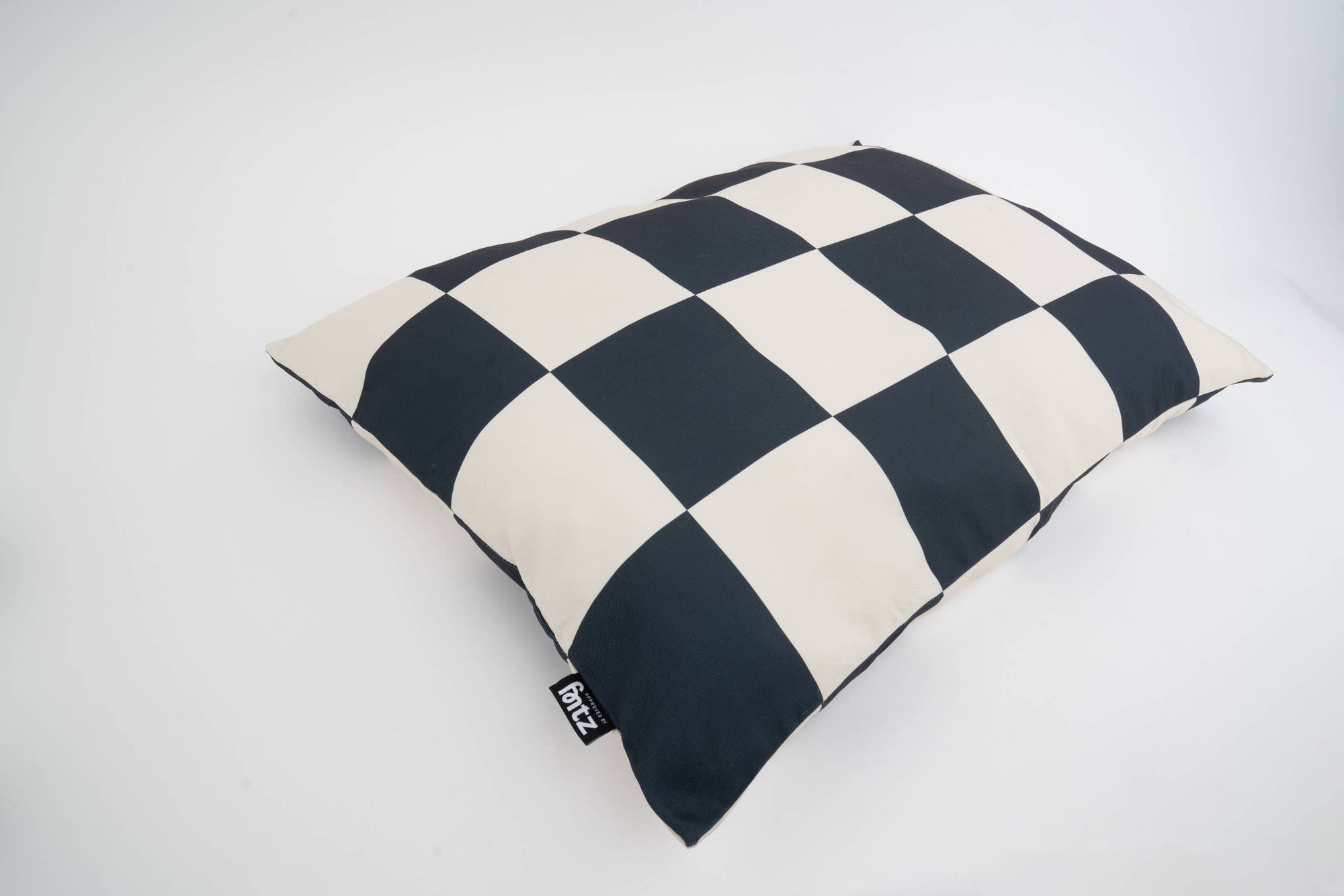 Approved by Fritz - USA - The Fritz Dog Bed | Recycled | Machine Washable: Checkered / Grande