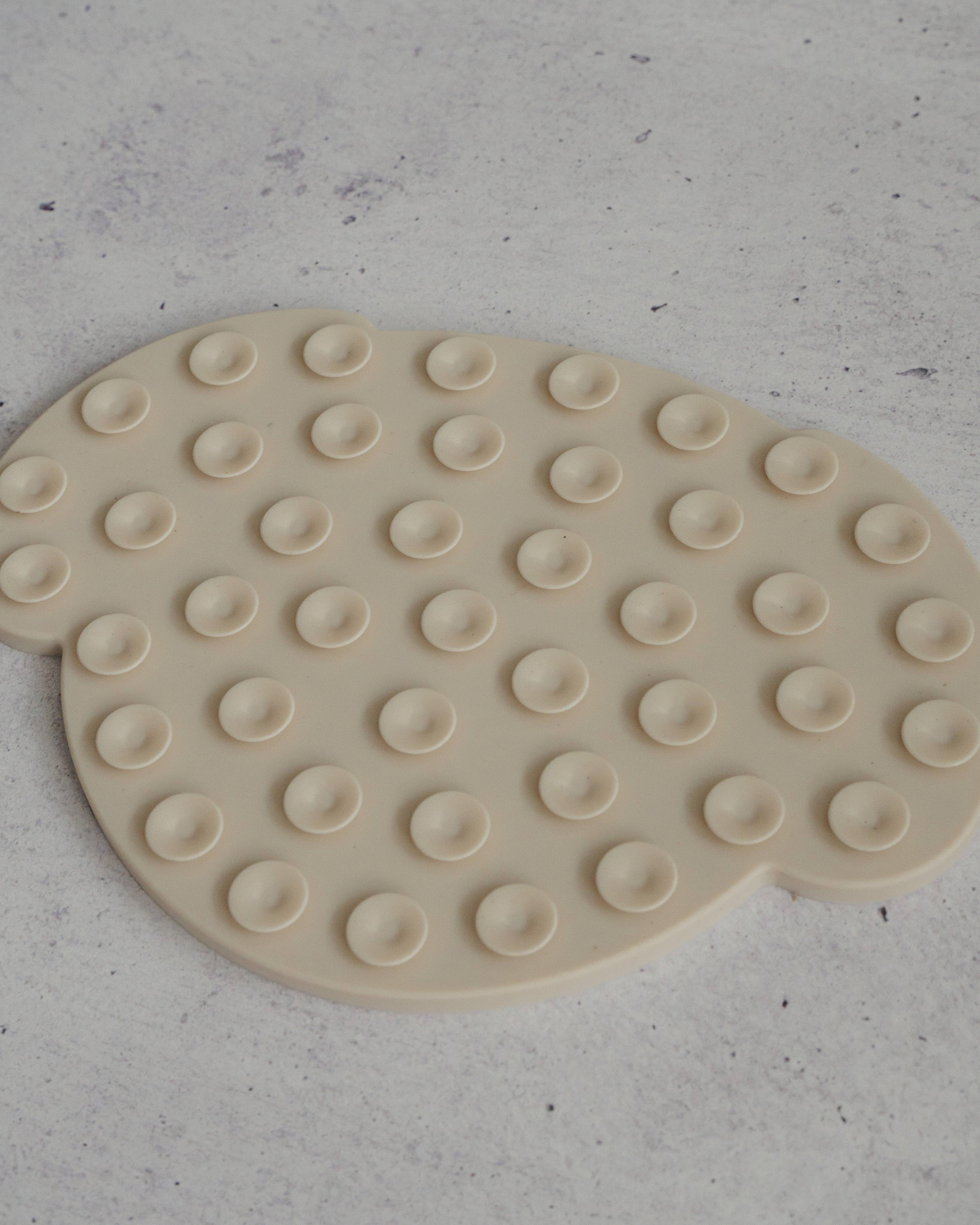 dexypaws - Cream Dog Head Enrichment Lick Mat