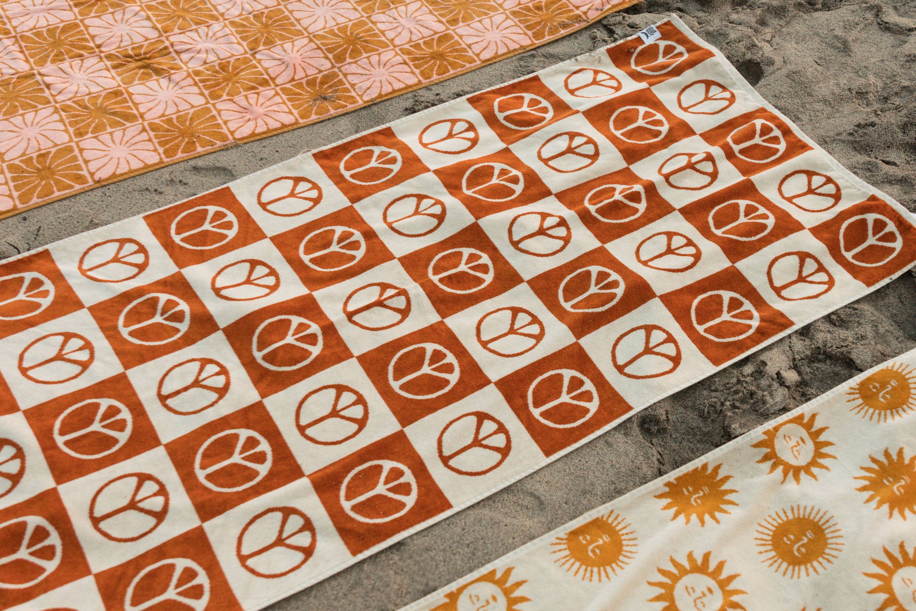Trek Light - Bath Towel | Peace
