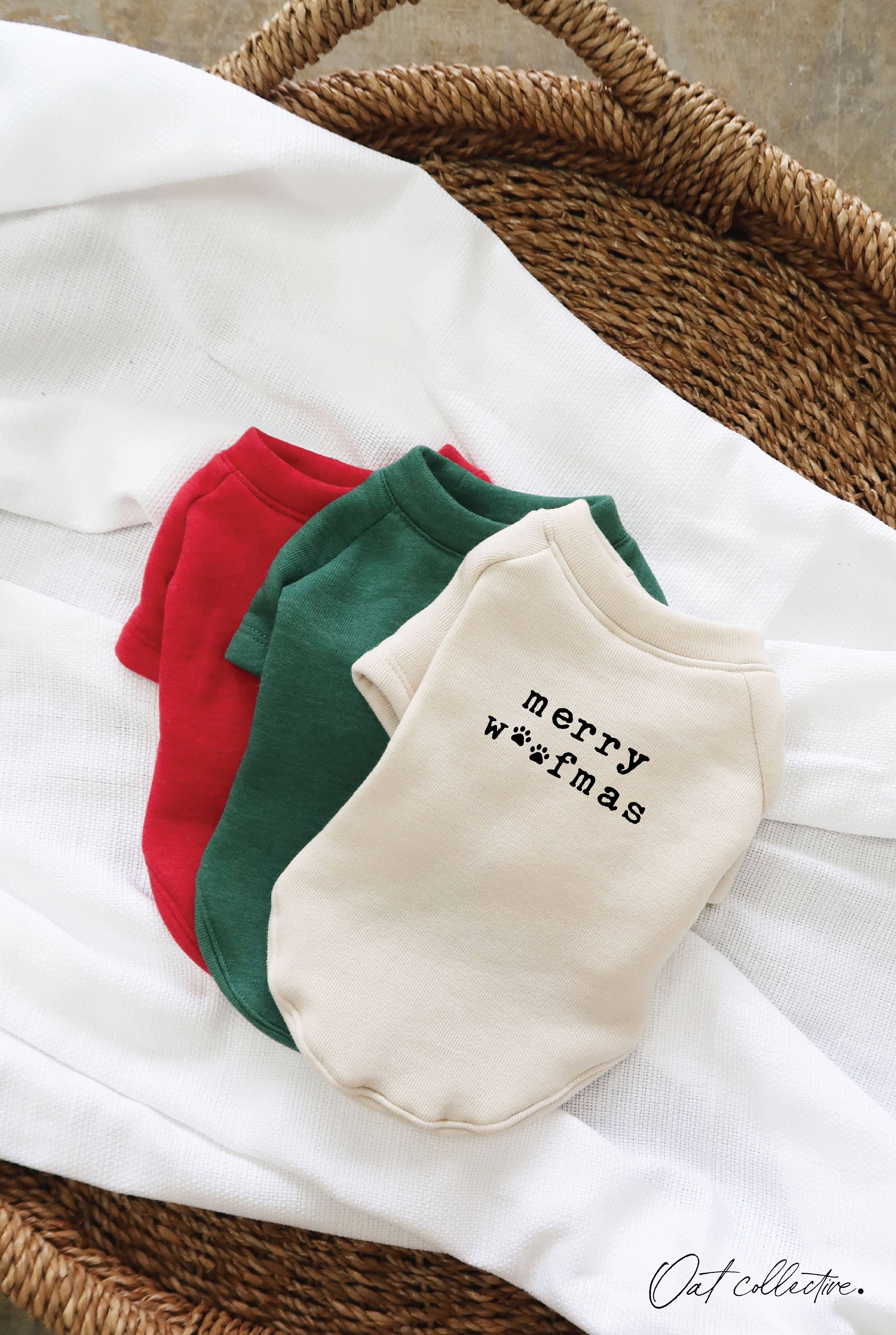 OAT COLLECTIVE - MERRY WOOFMAS Pet Graphic Sweatshirt : HEATHER FOREST / S