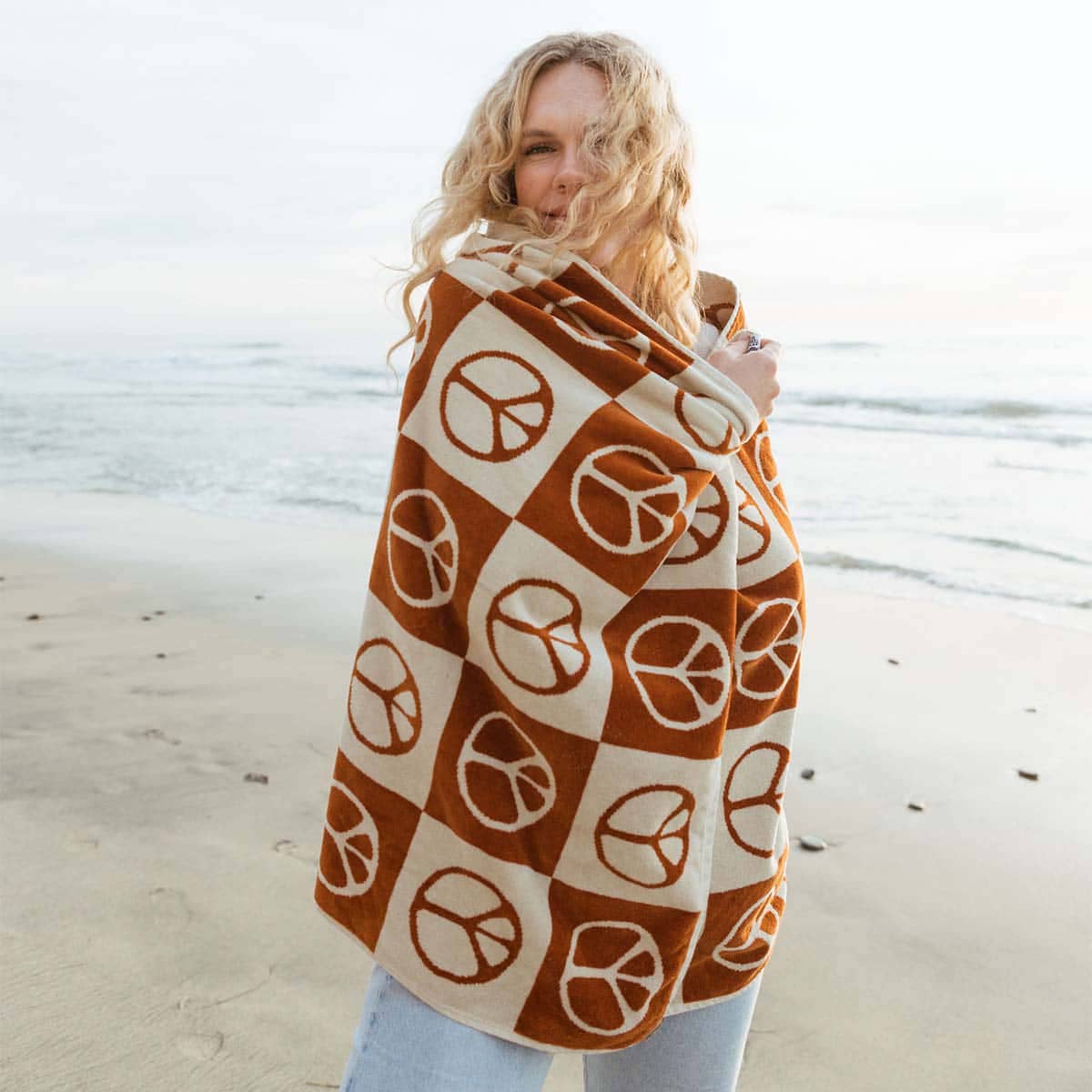 Trek Light - Bath Towel | Peace