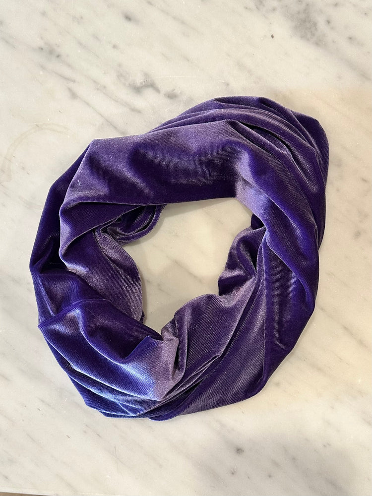 
            
                Load image into Gallery viewer, Wixom&amp;#39;s Whimsies Dog Infinity Scarf - Amethyst
            
        
