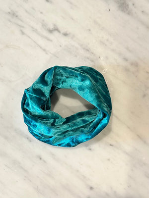 
            
                Load image into Gallery viewer, Wixom&amp;#39;s Whimsies Dog Infinity Scarf - Azure
            
        