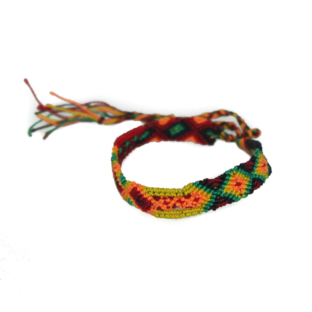 
            
                Load image into Gallery viewer, Eclectic Array Rasta Large Wide Collar
            
        