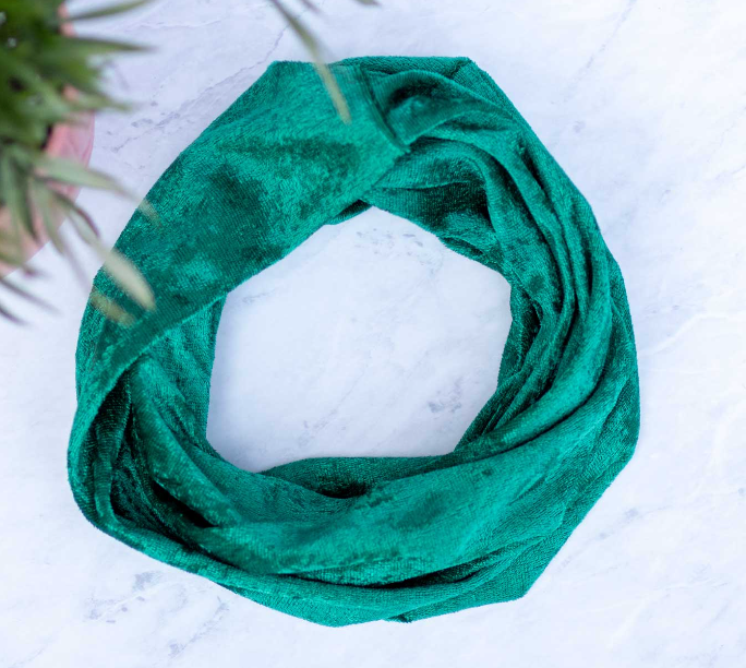 
            
                Load image into Gallery viewer, Wixom&amp;#39;s Whimsies Dog Infinity Scarf - Emerald Green
            
        